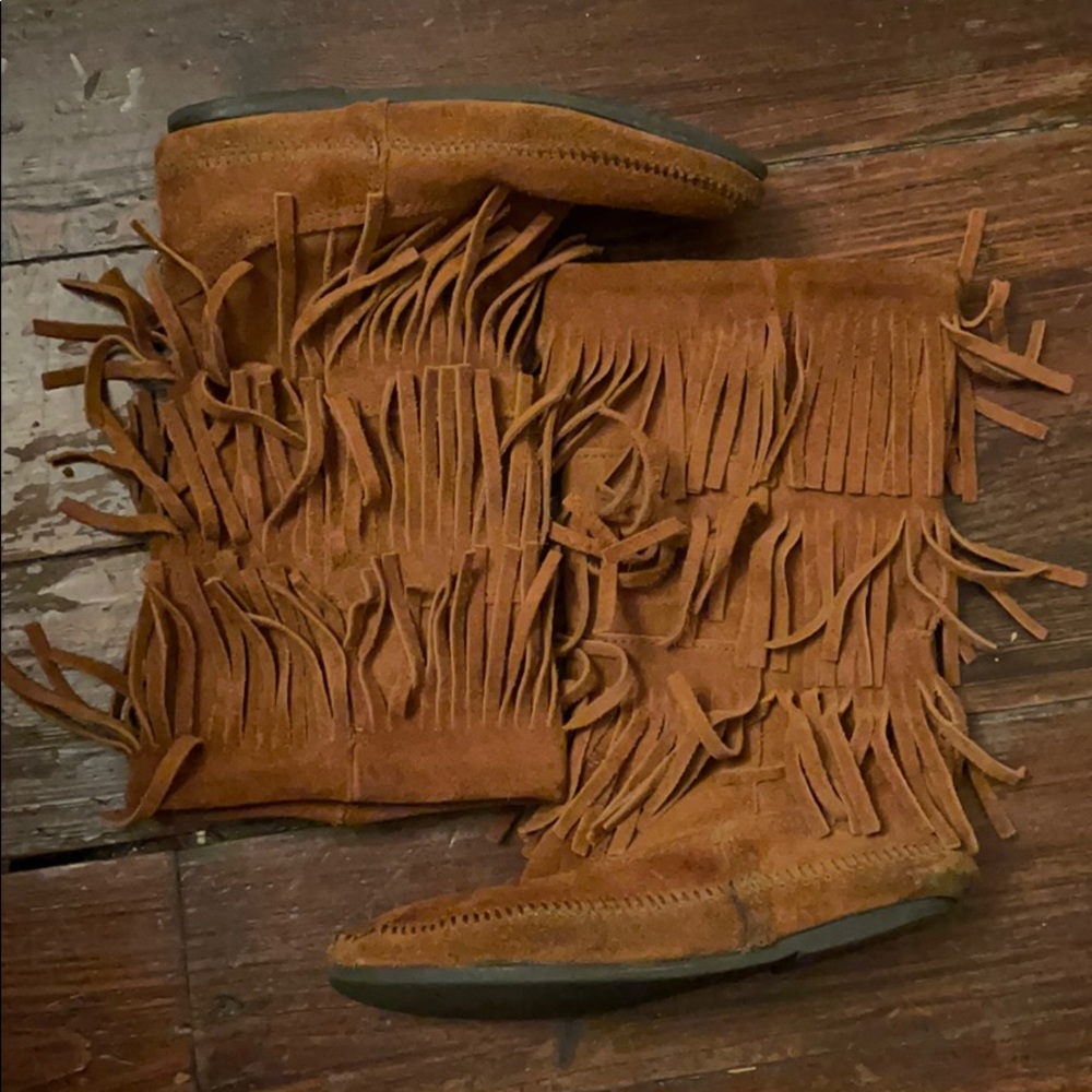 Minnetonka 3 Layer Fringe Boot